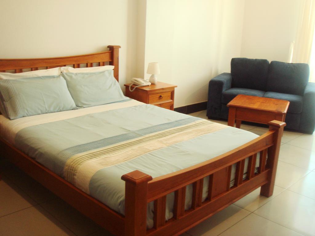 Tungi Colonnade Hotel Nuku'alofa Room photo